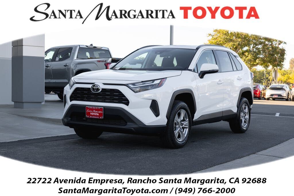 2025 Toyota RAV4 XLE FWD