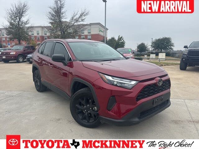 2024 Toyota RAV4 LE FWD