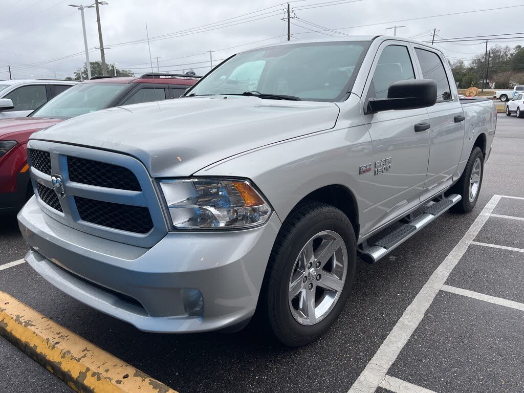 2015 RAM 1500 Express Crew Cab RWD