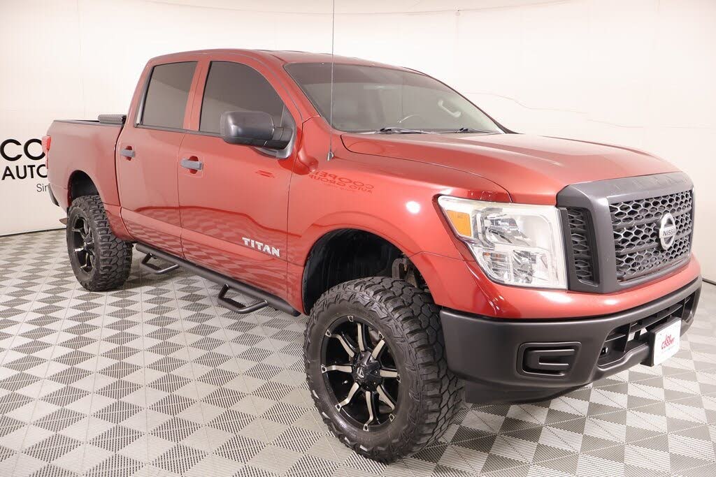 2018 Nissan Titan S Crew Cab 4WD