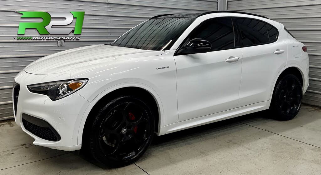 2022 Alfa Romeo Stelvio Veloce AWD