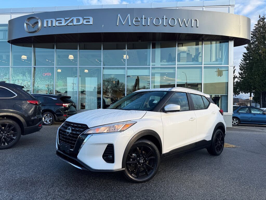 2022 Nissan Kicks SV FWD