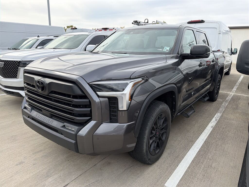 2022 Toyota Tundra SR5 CrewMax Cab 4WD
