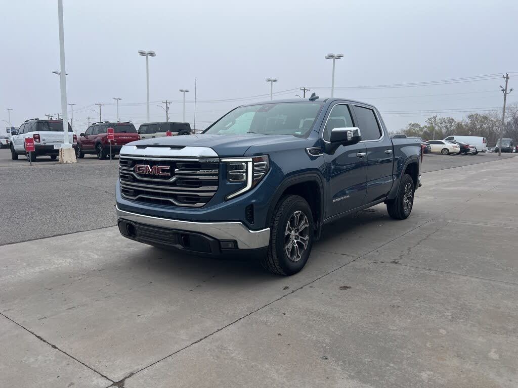 2024 GMC Sierra 1500 SLT Crew Cab 4WD