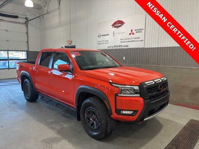 2025 Nissan Frontier PRO-4X Crew Cab 4WD
