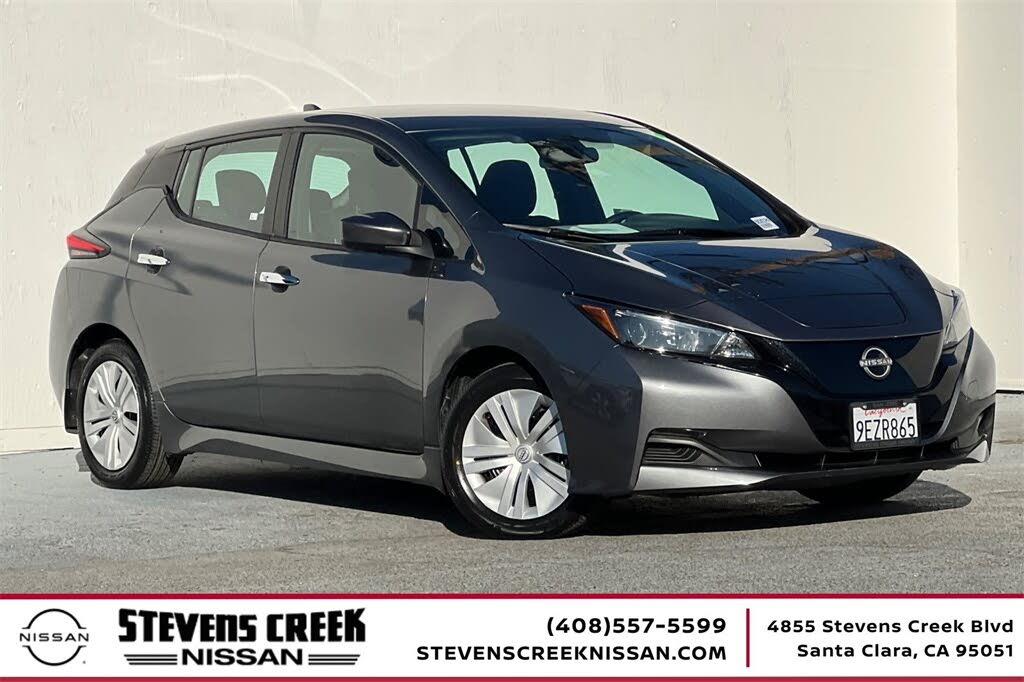 2023 Nissan LEAF S FWD