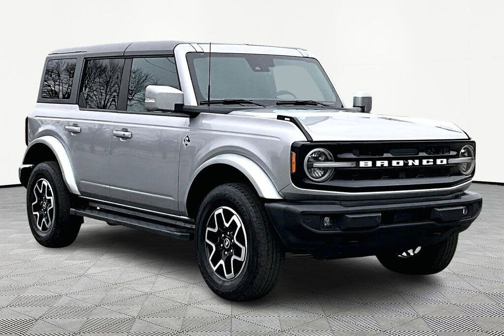 2024 Ford Bronco Outer Banks 4-Door 4WD