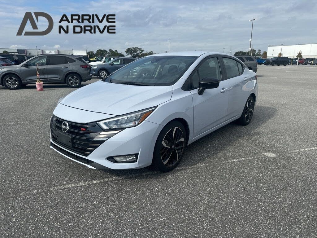 2024 Nissan Versa SR FWD