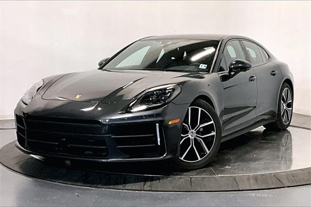2025 Porsche Panamera 4 AWD