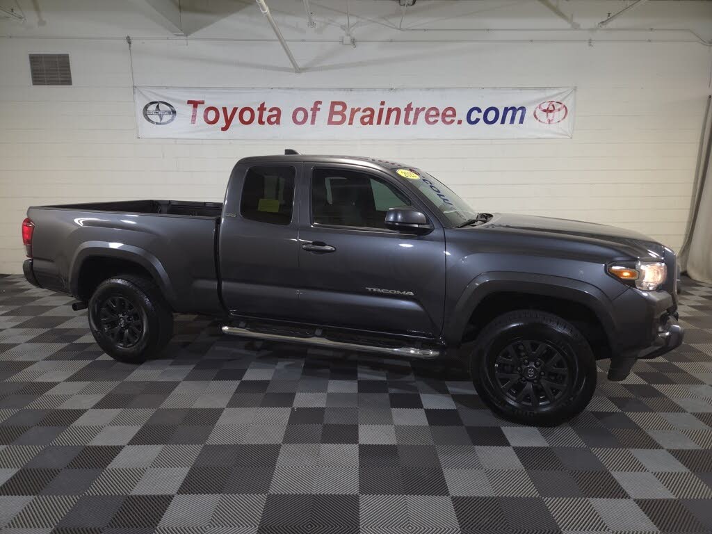 2022 Toyota Tacoma SR5 V6 Access Cab 4WD