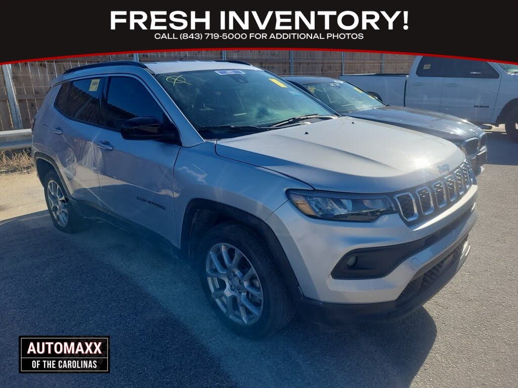 2024 Jeep Compass Latitude Lux 4WD