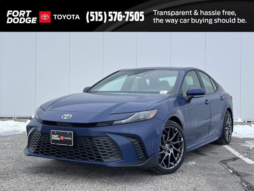 2026 Toyota Camry SE FWD