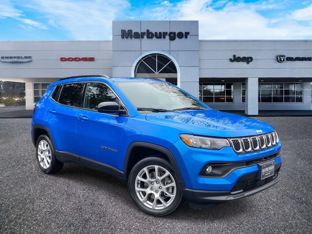 2023 Jeep Compass Latitude Lux 4WD