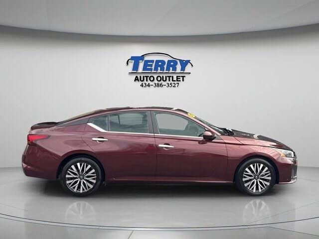 2023 Nissan Altima 2.5 SV FWD