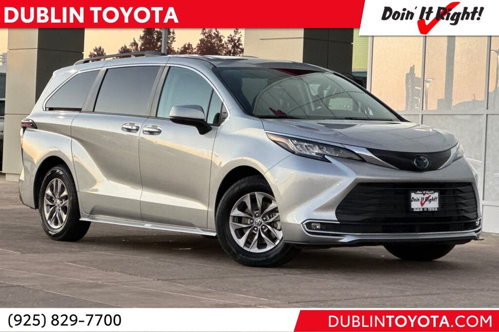 2023 Toyota Sienna XLE 7-Passenger FWD