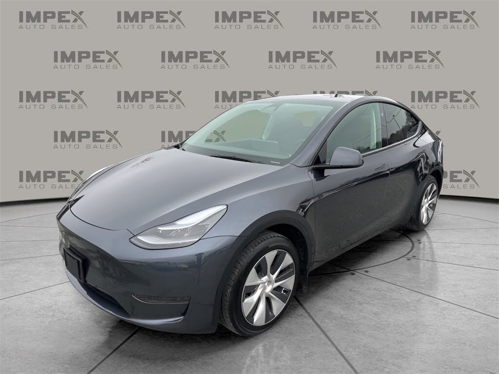 2024 Tesla Model Y Long Range RWD