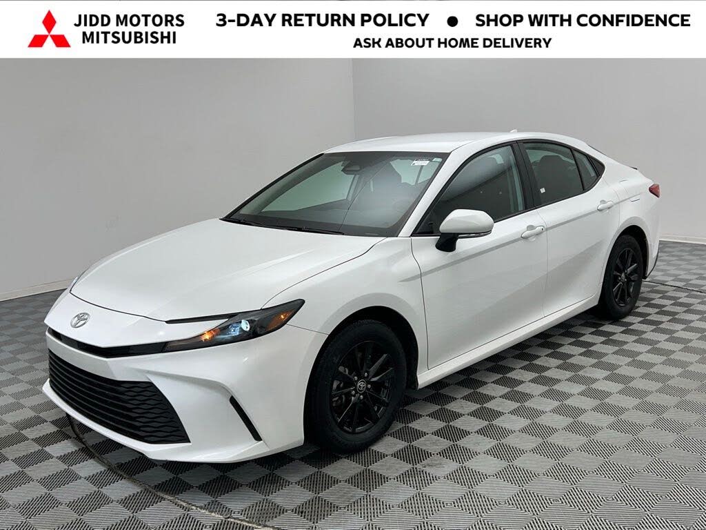 2025 Toyota Camry LE FWD