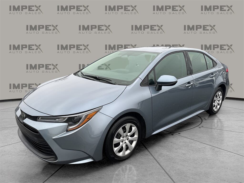 2025 Toyota Corolla LE FWD