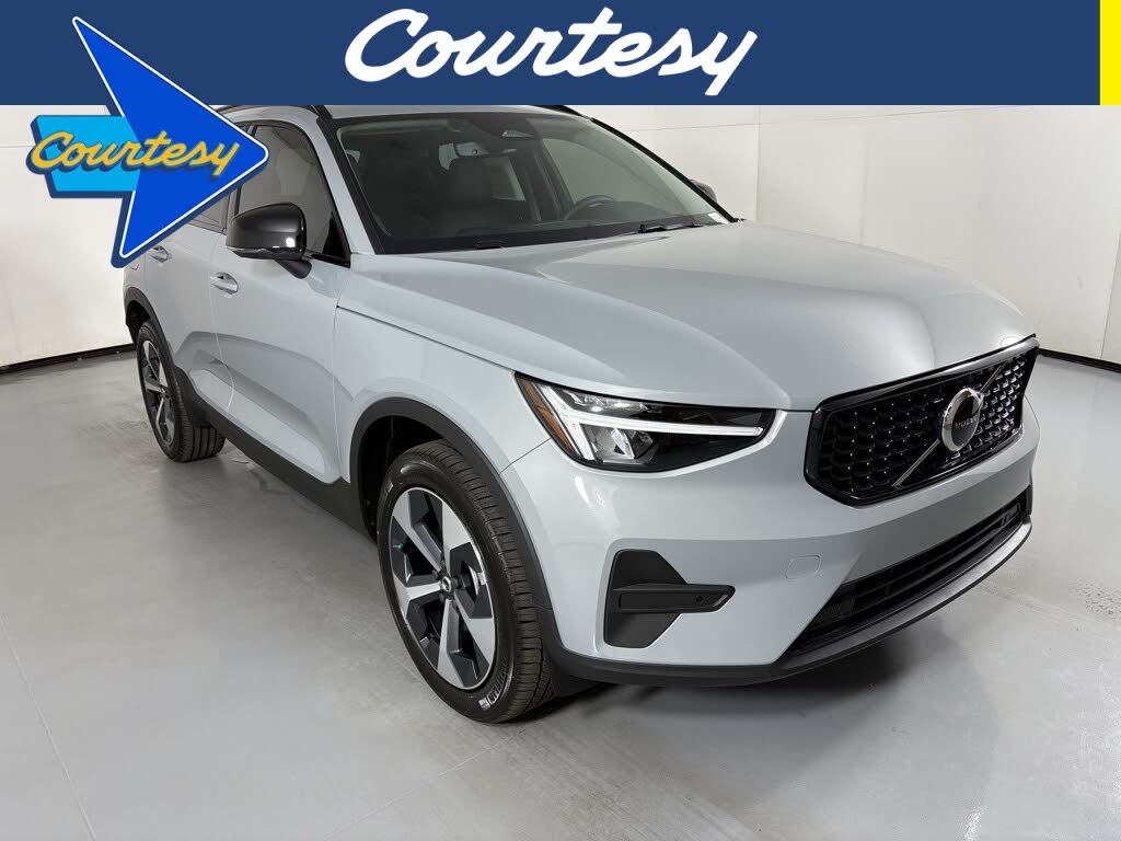 2026 Volvo XC40 B4 Core FWD