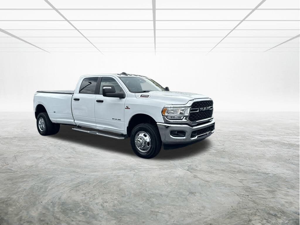 2023 RAM 3500 Big Horn Crew Cab LB DRW 4WD