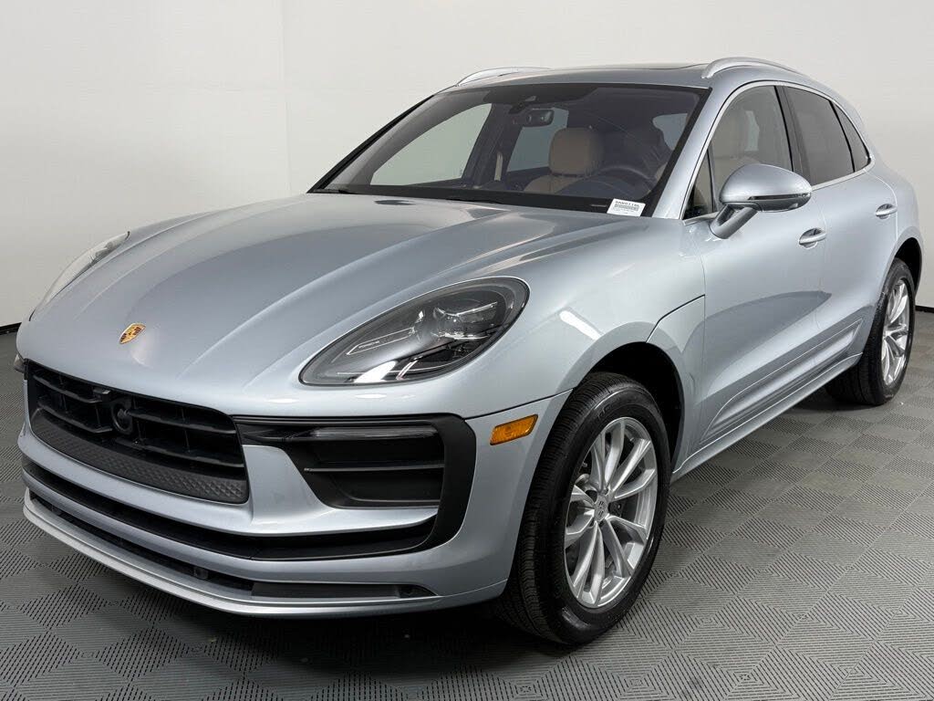 2025 Porsche Macan AWD