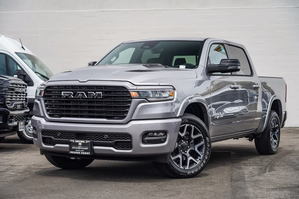 2026 RAM 1500 Laramie Crew Cab 4WD