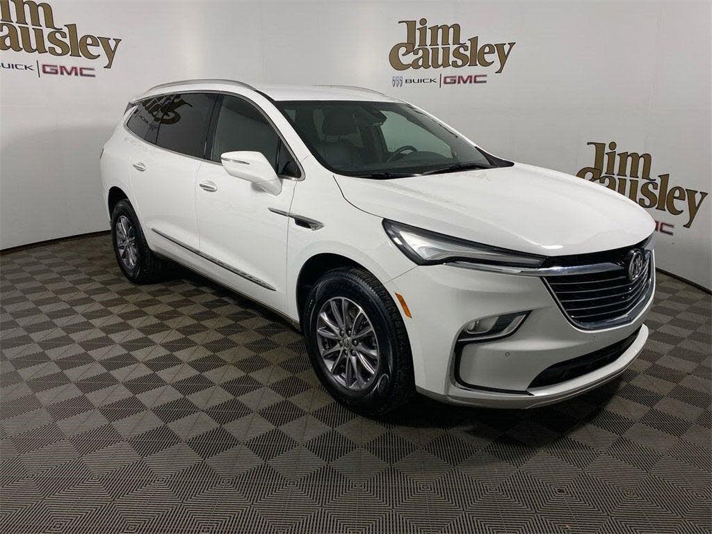 2023 Buick Enclave Essence FWD