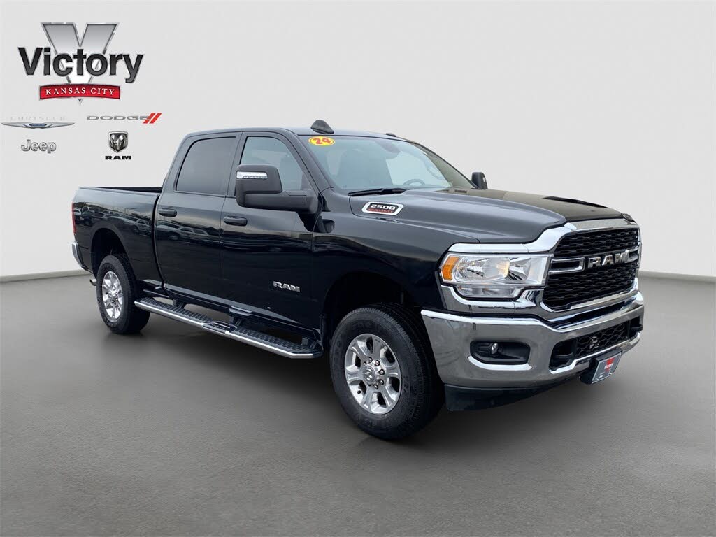 2024 RAM 2500 Big Horn Crew Cab 4WD