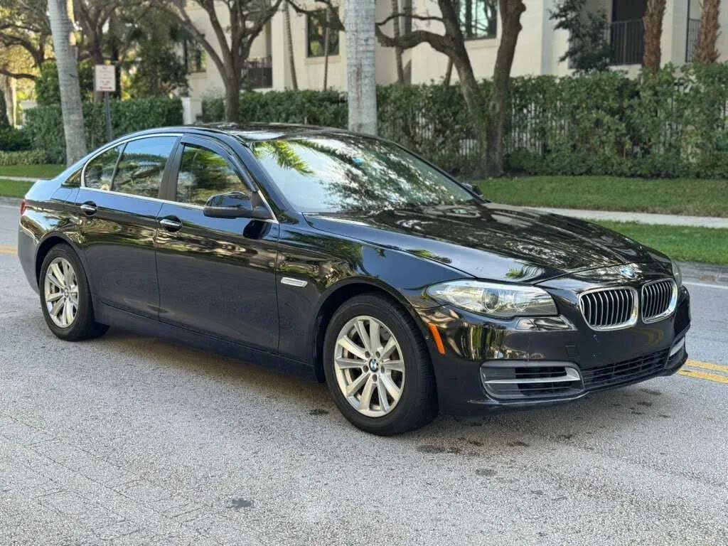 2014 BMW 5 Series 528i Sedan RWD