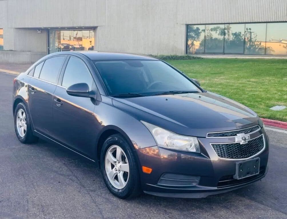 2014 Chevrolet Cruze LT Fleet Sedan FWD