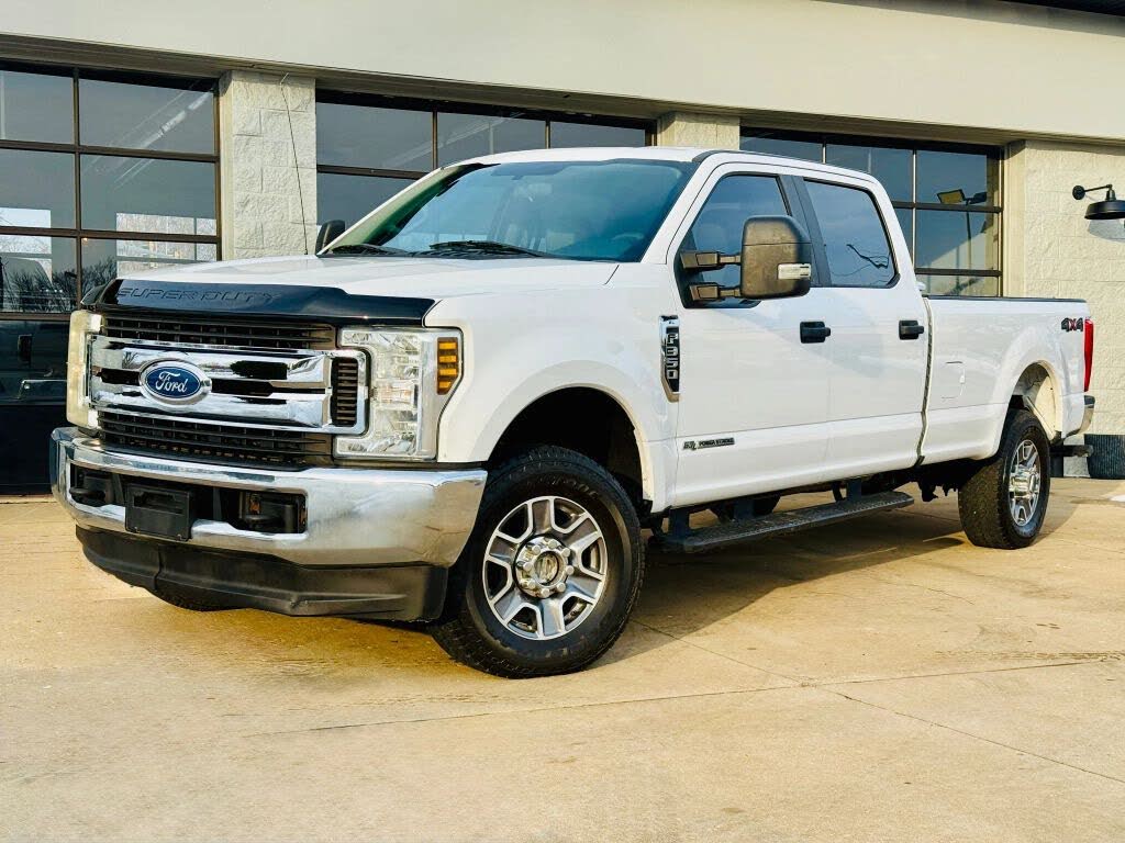 2019 Ford F-350 Super Duty XL's photo