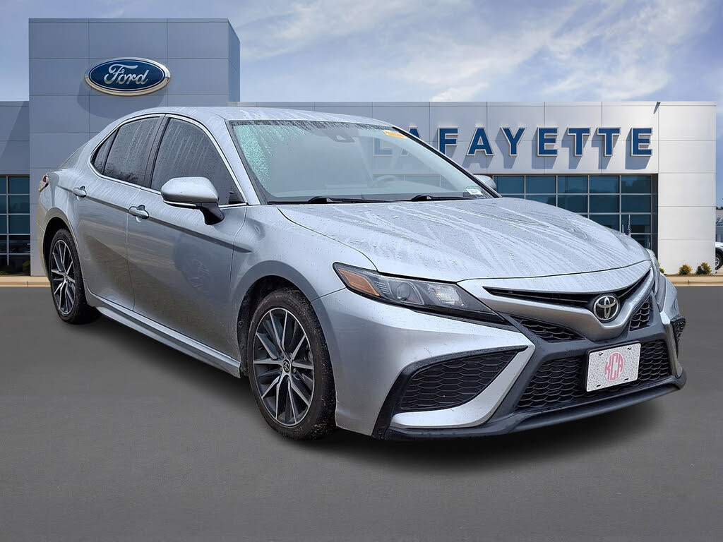 2021 Toyota Camry SE FWD