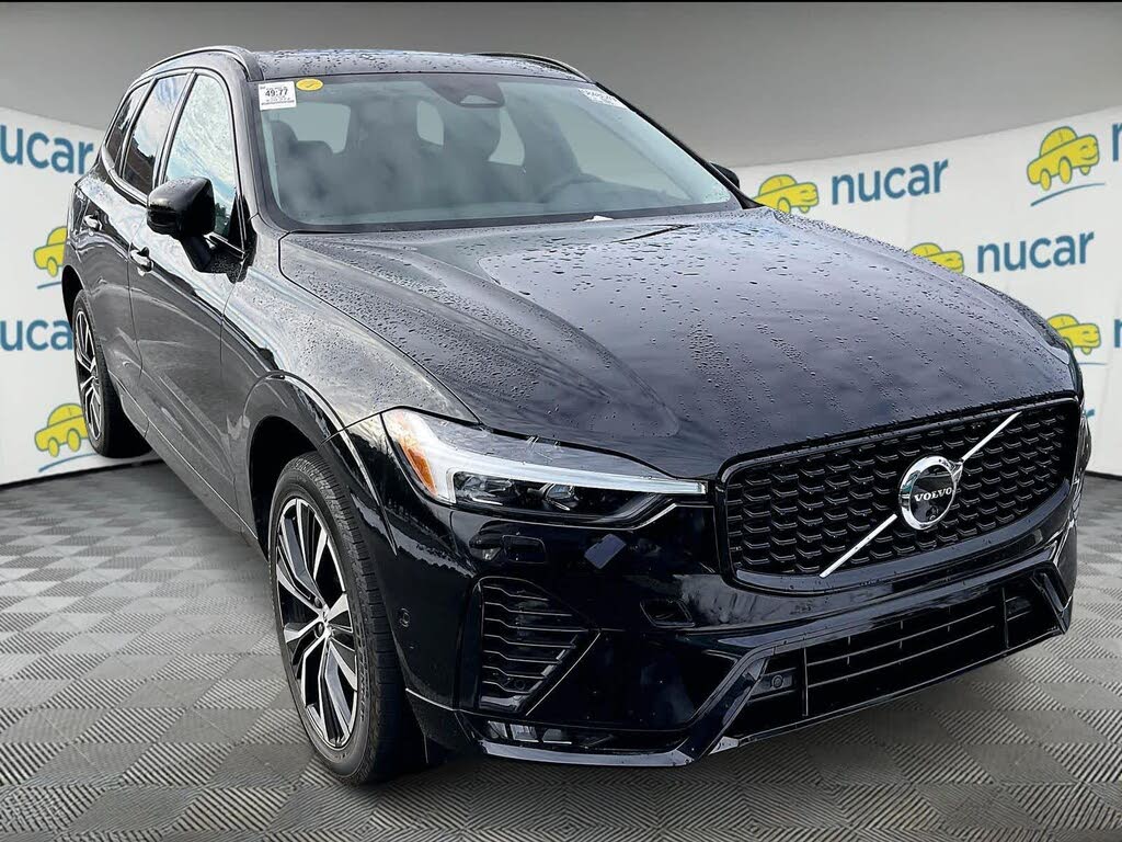 2024 Volvo XC60 B5 Plus Dark Theme AWD