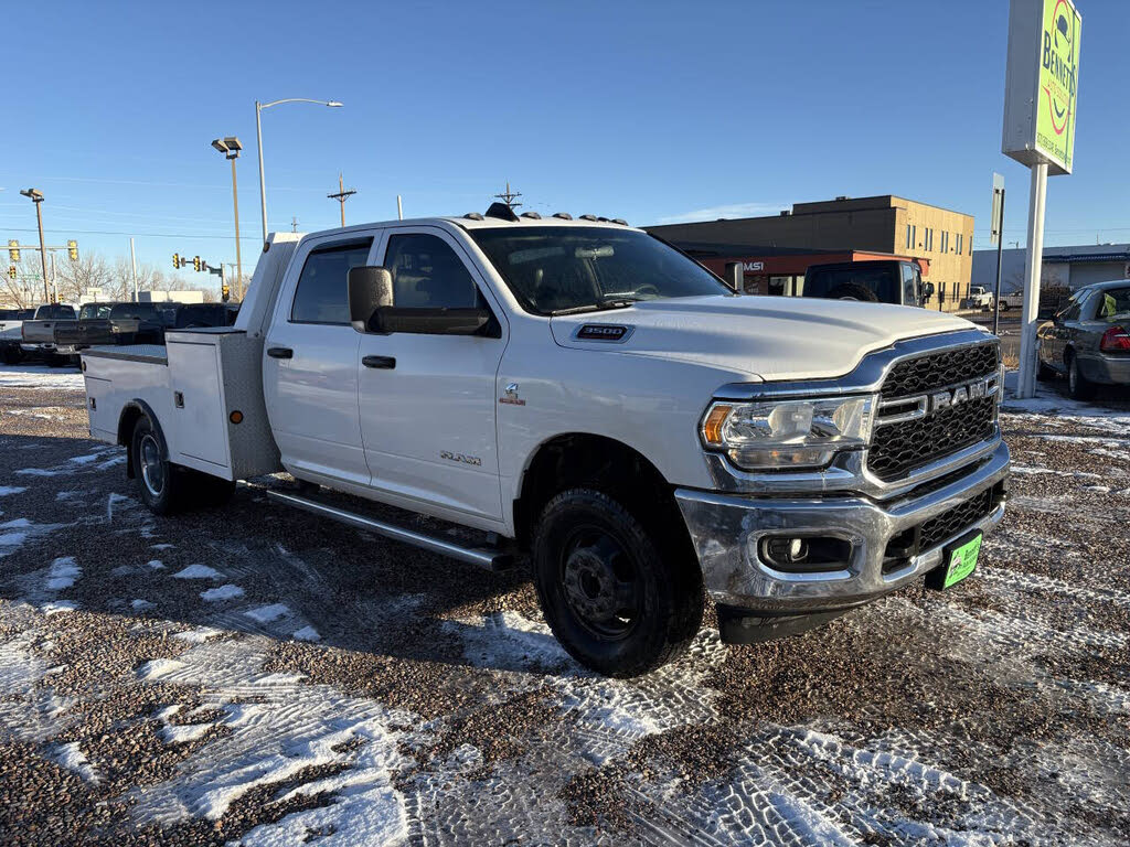 2019 RAM 3500 Chassis Tradesman Crew Cab DRW 4WD