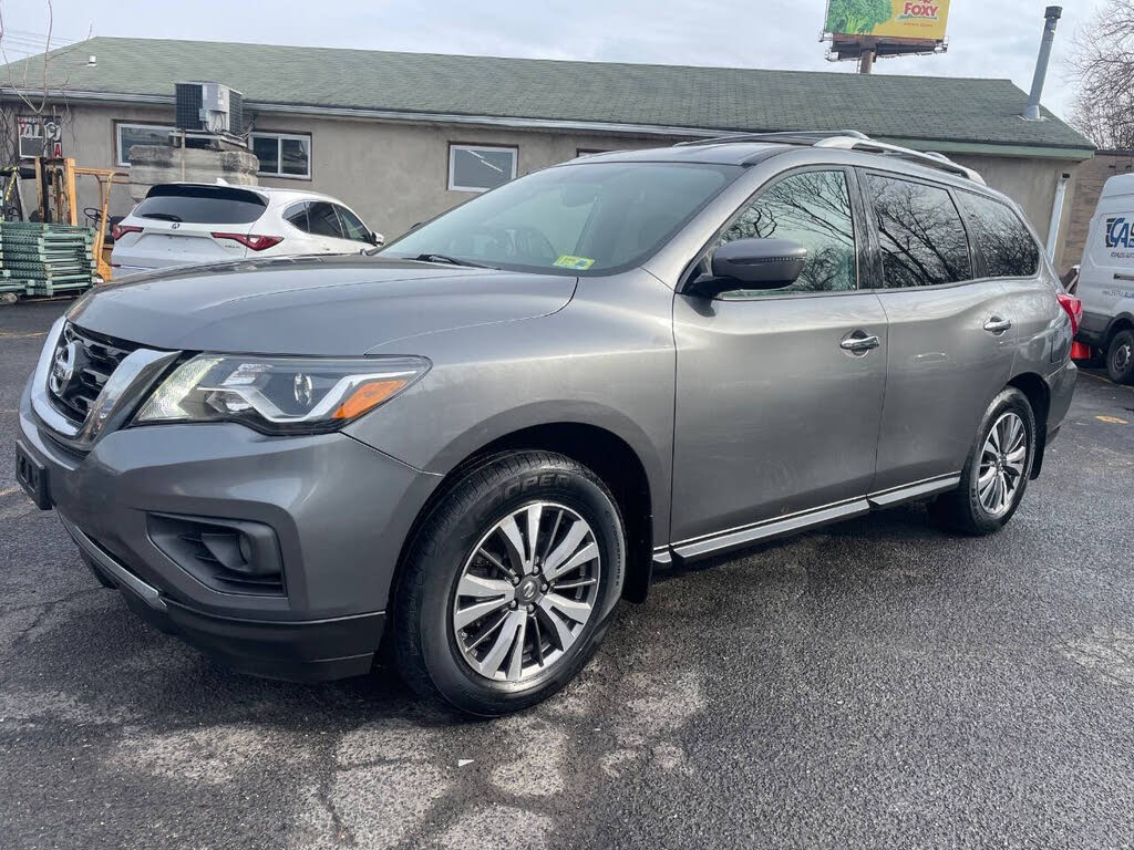 2017 Nissan Pathfinder SV 4WD