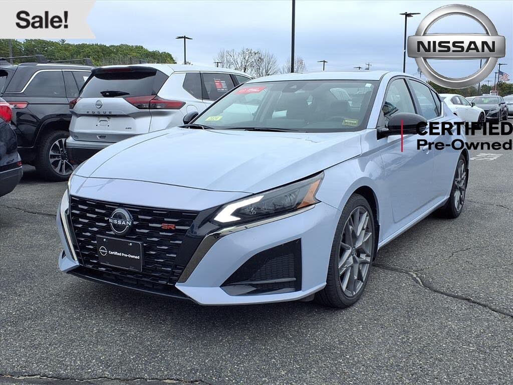 2024 Nissan Altima 2.0 SR FWD