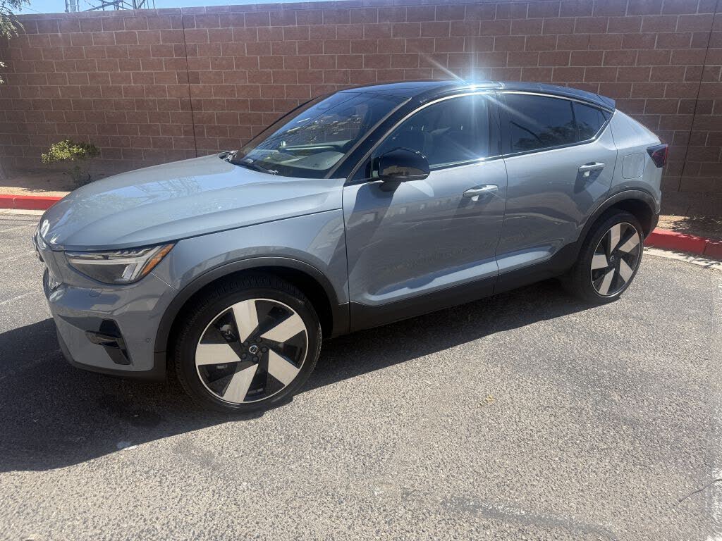 2022 Volvo C40 Recharge Pure Electric P8 eAWD
