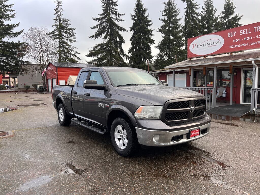 2015 RAM 1500 SLT Quad Cab 4WD