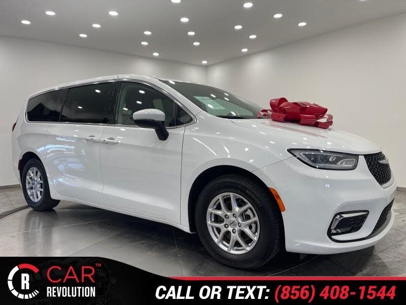 2023 Chrysler Pacifica Touring L FWD