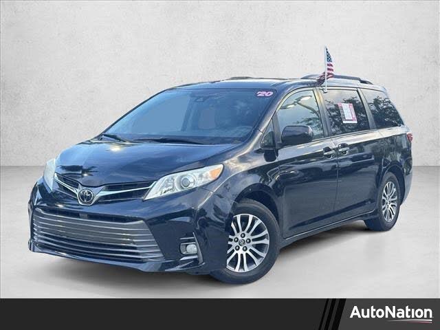 2020 Toyota Sienna XLE 7-Passenger FWD with Auto-Access Seat