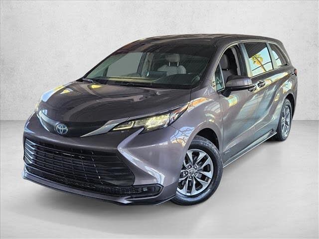 2021 Toyota Sienna LE 8-Passenger FWD