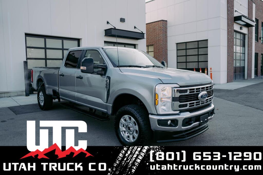 2024 Ford F-350 Super Duty XLT Crew Cab 4WD