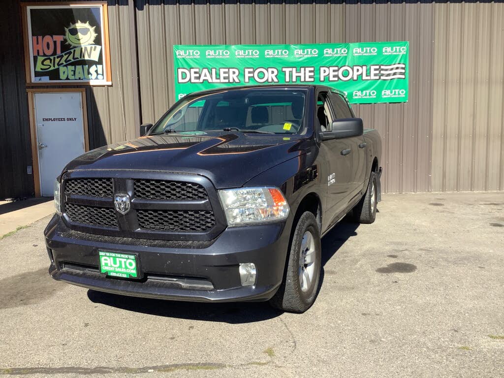 2018 RAM 1500 Express Crew Cab 4WD