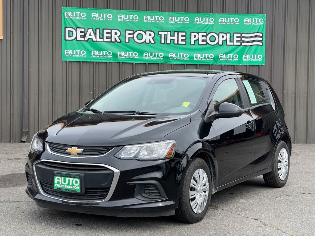 2020 Chevrolet Sonic LT Fleet Hatchback FWD