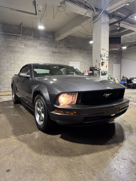 2007 Ford Mustang V6 Deluxe Convertible RWD