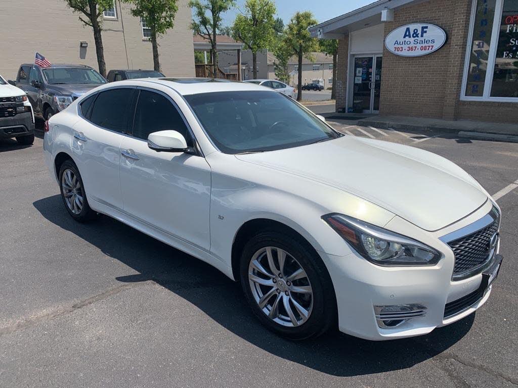 2015 INFINITI Q70
