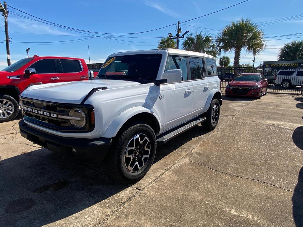 2024 Ford Bronco Outer Banks 4-Door 4WD