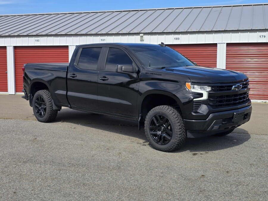 2022 Chevrolet Silverado 1500 RST Crew Cab 4WD