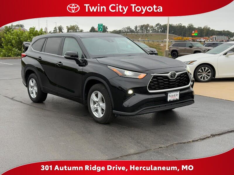 2023 Toyota Highlander LE FWD