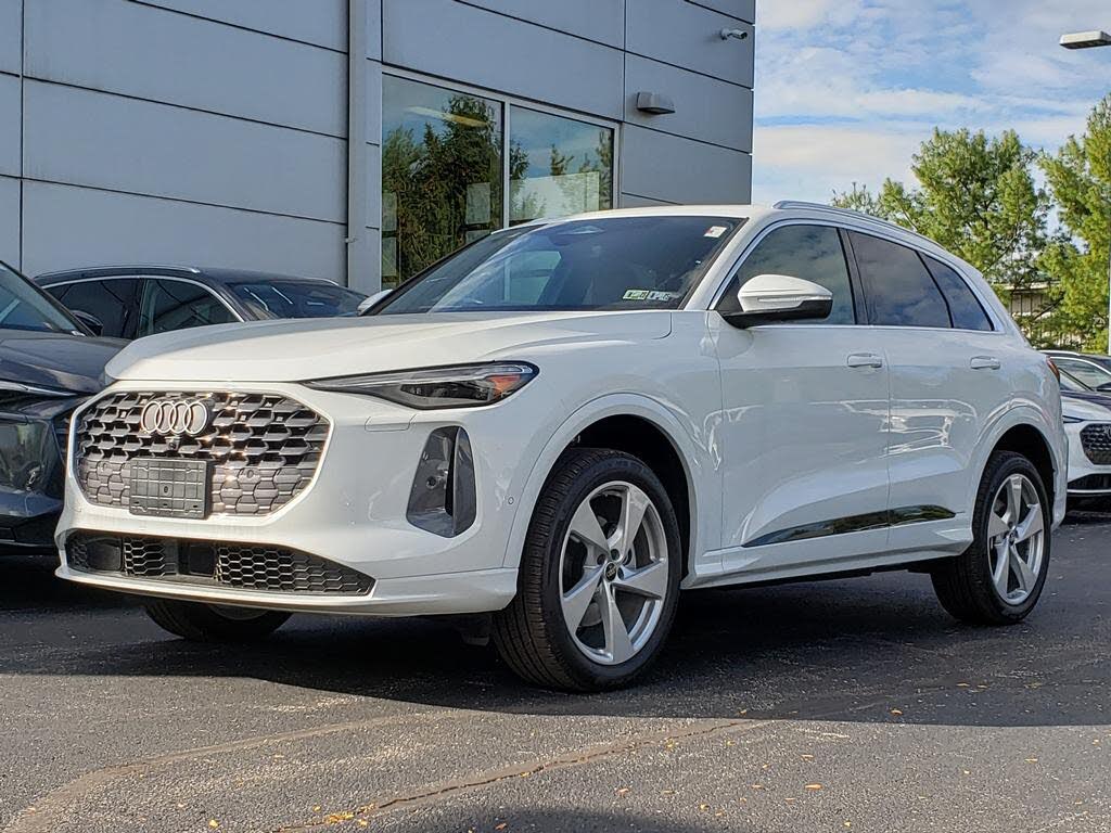 2025 Audi Q5 quattro Premium Plus 40 TFSI